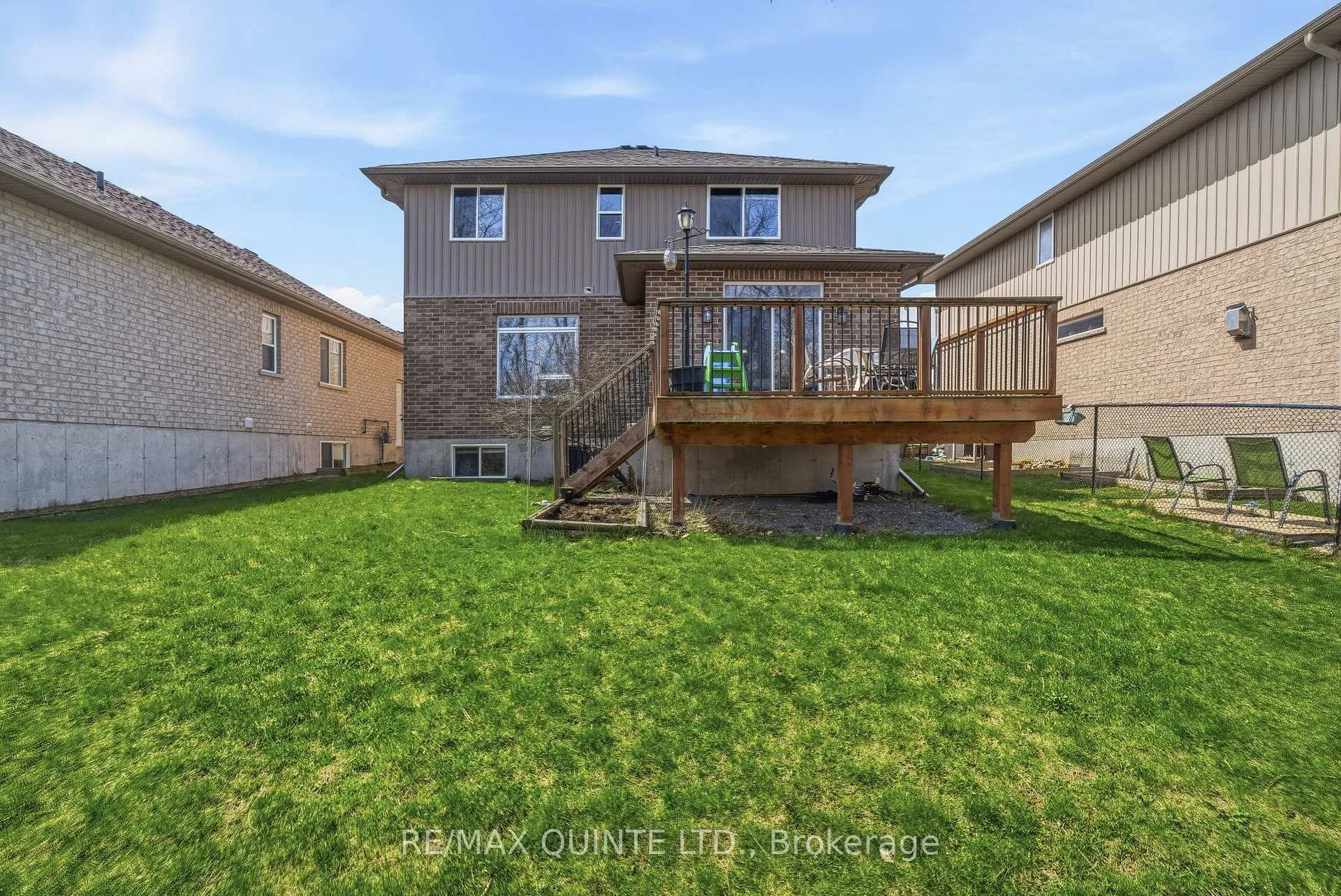 Photo 33 of 47 Hanover Court, Belleville, Thurlow Ward — HOMEH
