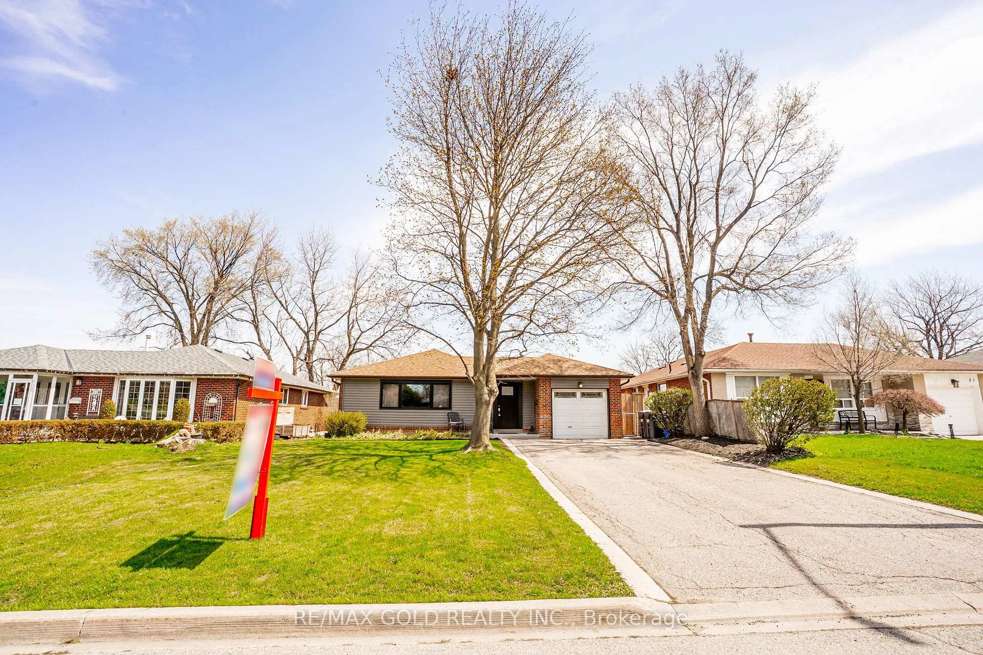Front of 23 Dunster Crescent