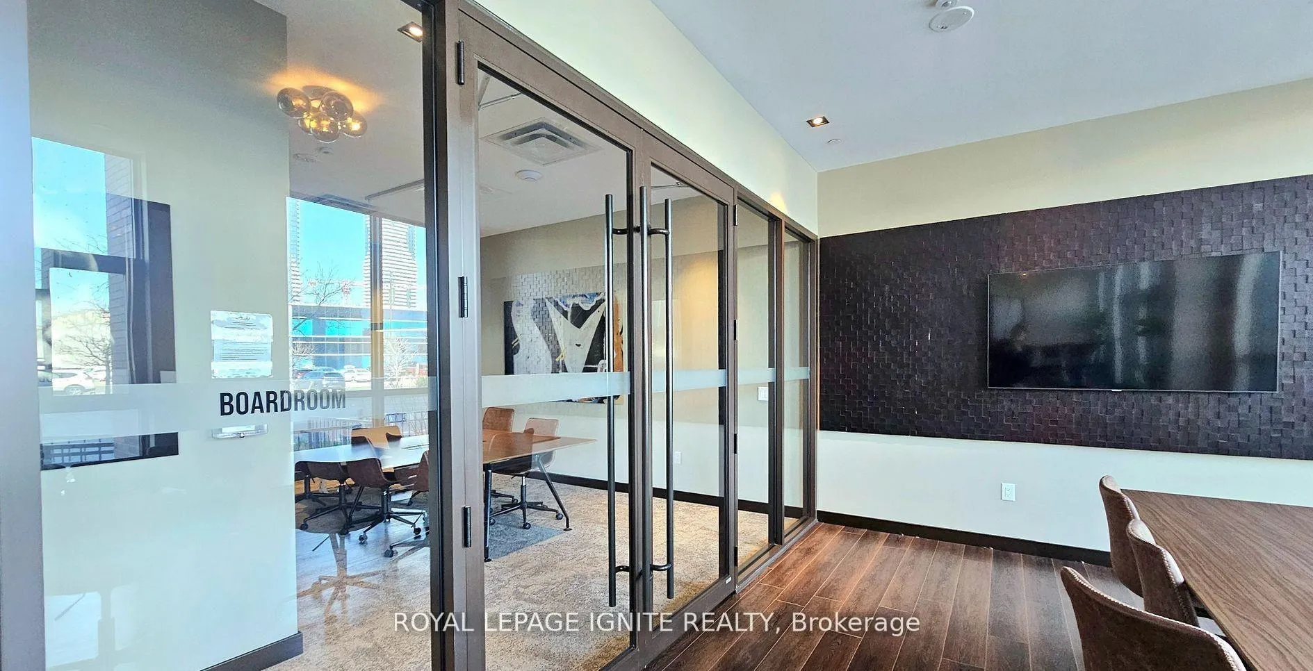 Photo 10 of Unit 307, 10 Honeycrisp Crescent, Vaughan, Vaughan Corporate Centre — HOMEH