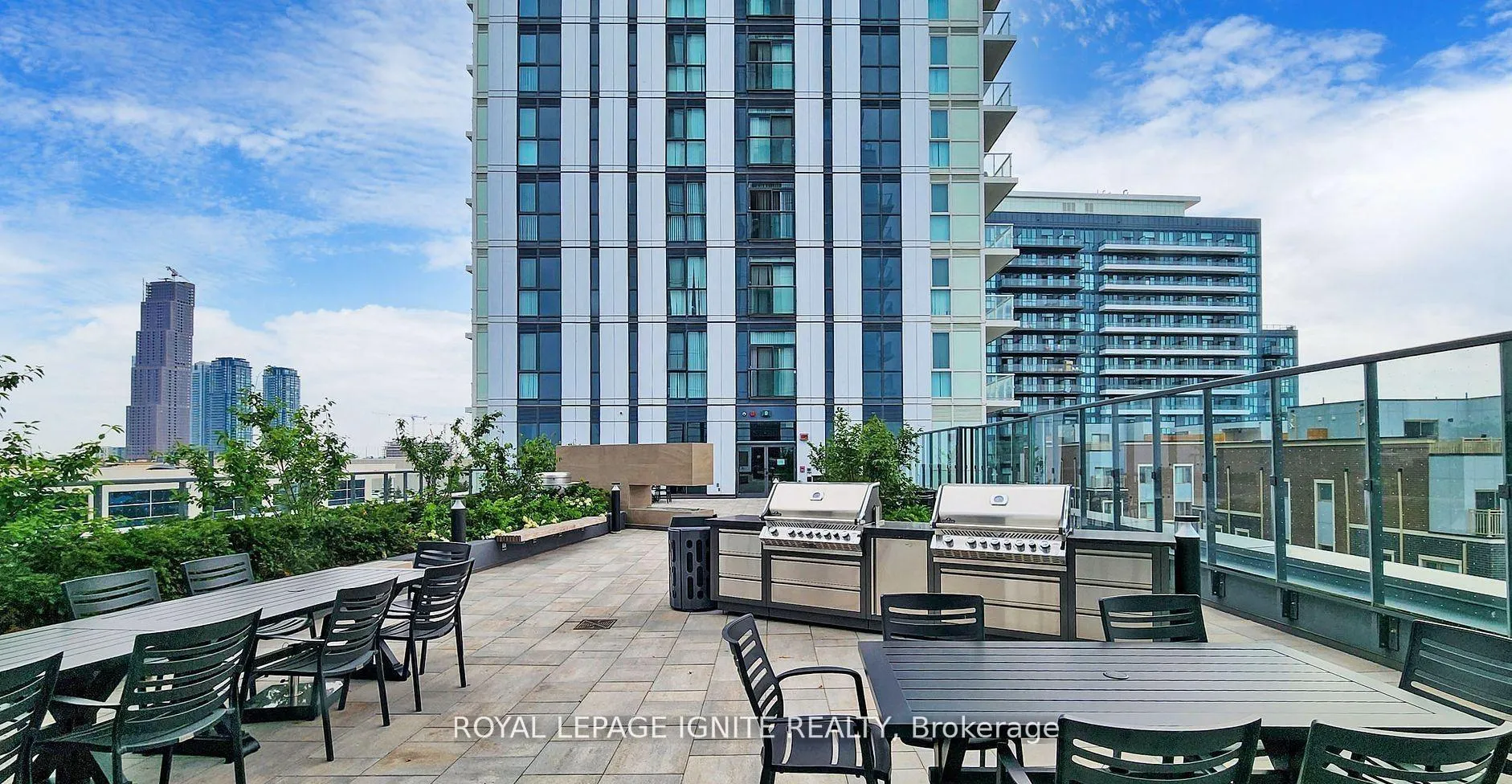Photo 16 of Unit 307, 10 Honeycrisp Crescent, Vaughan, Vaughan Corporate Centre — HOMEH