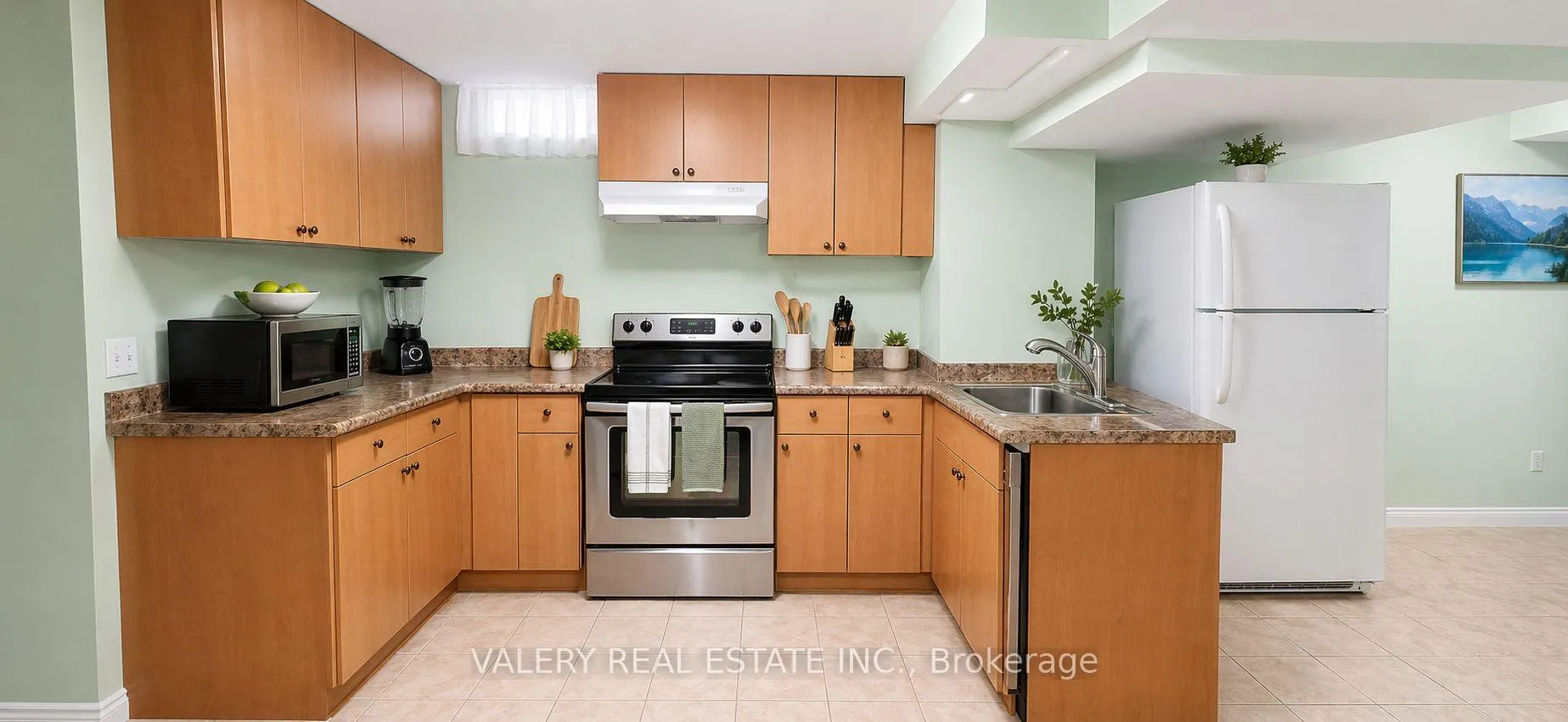Photo 2 of Unit Lower, 59 Casabel Dr, Vaughan, Vellore Village — HOMEH