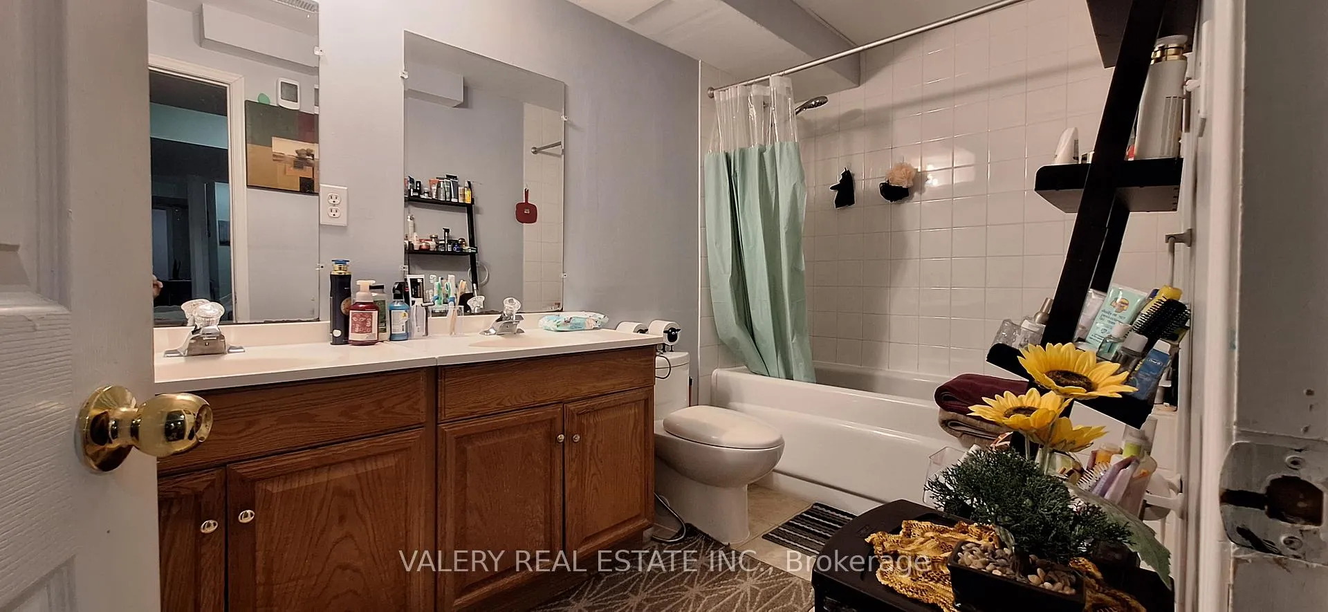 Photo 11 of Unit Lower, 59 Casabel Dr, Vaughan, Vellore Village — HOMEH