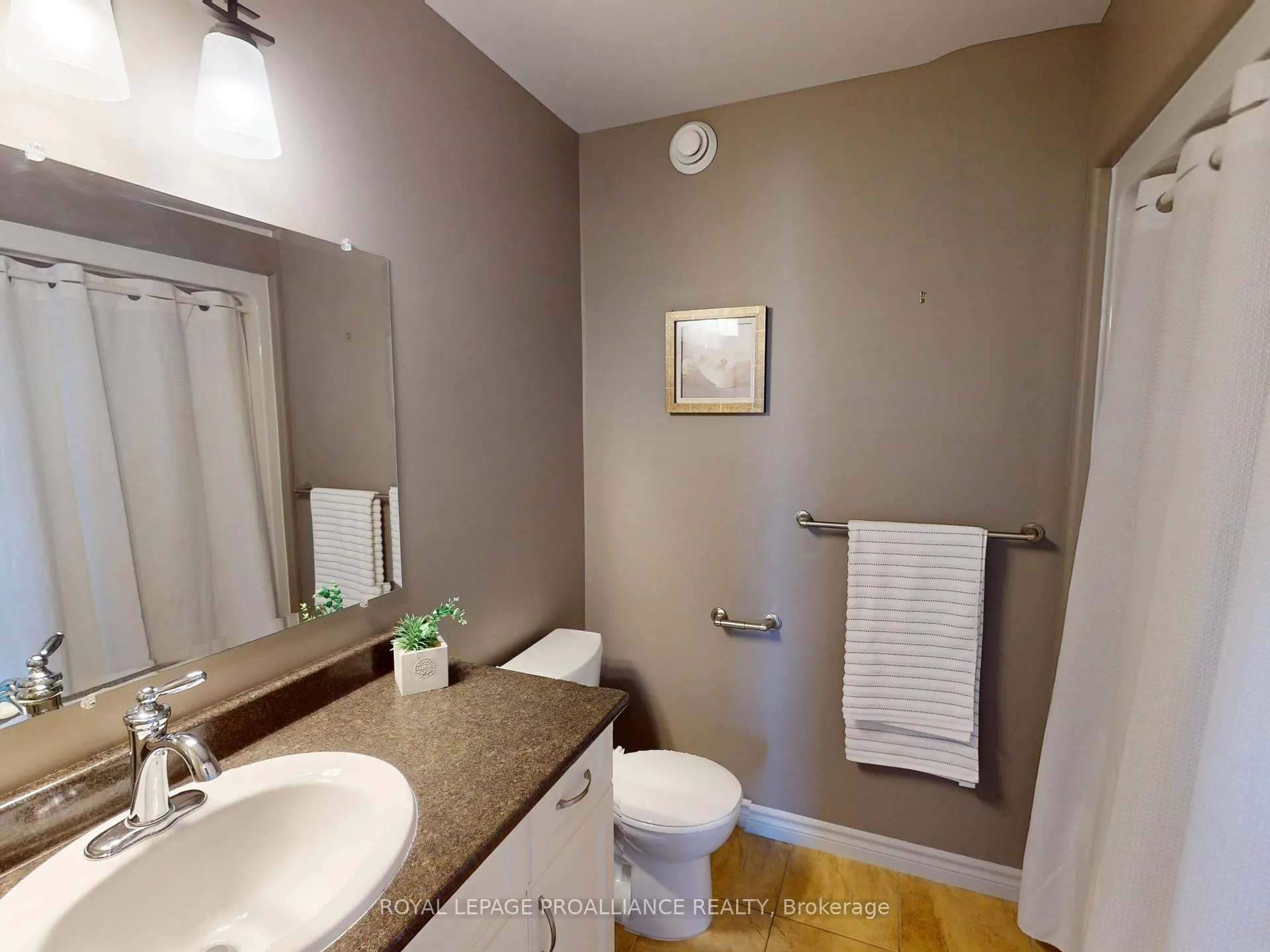 Photo 21 of 2 Meagher Place, Belleville, Belleville Ward — HOMEH