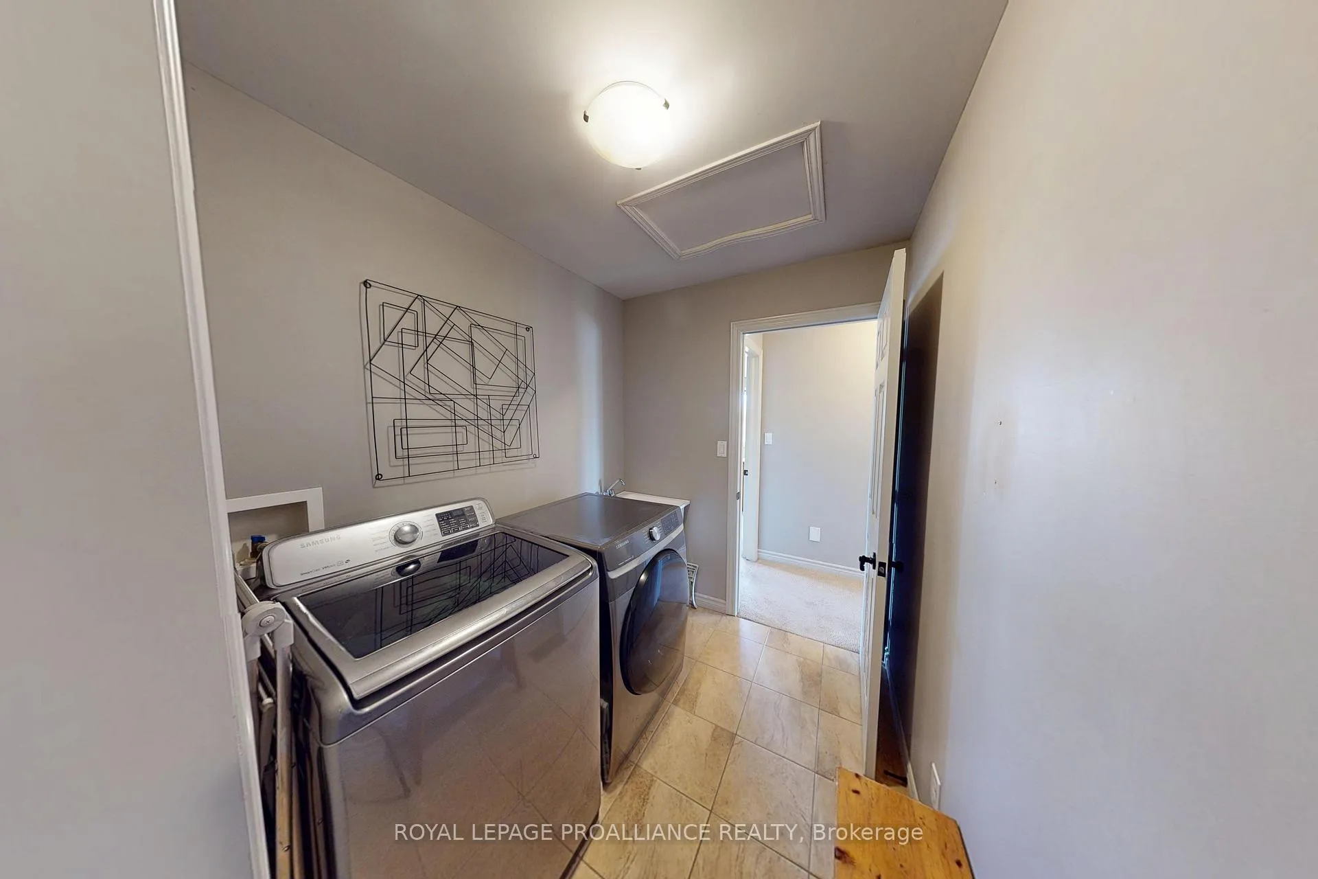 Photo 23 of 2 Meagher Place, Belleville, Belleville Ward — HOMEH