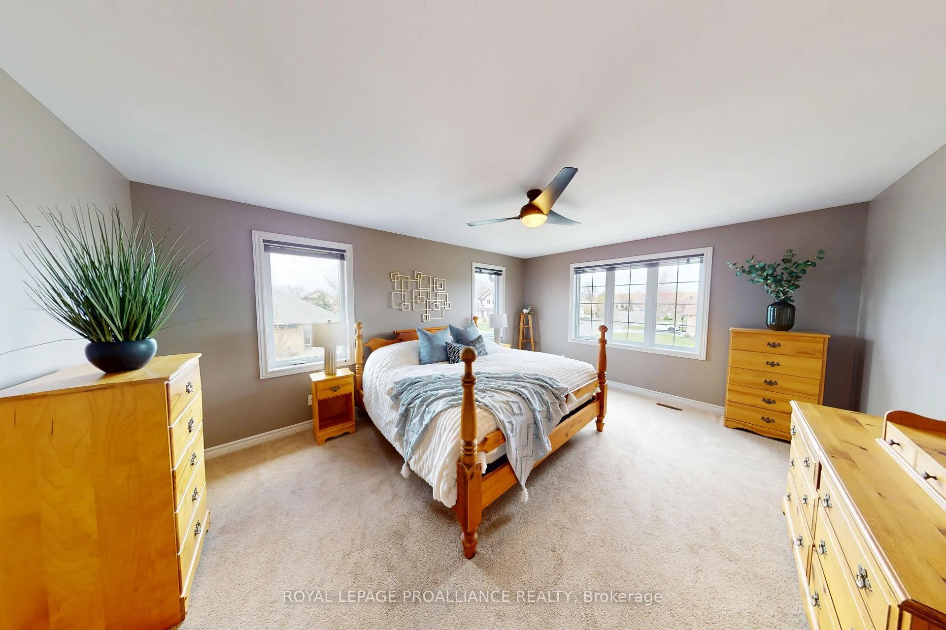 Photo 24 of 2 Meagher Place, Belleville, Belleville Ward — HOMEH