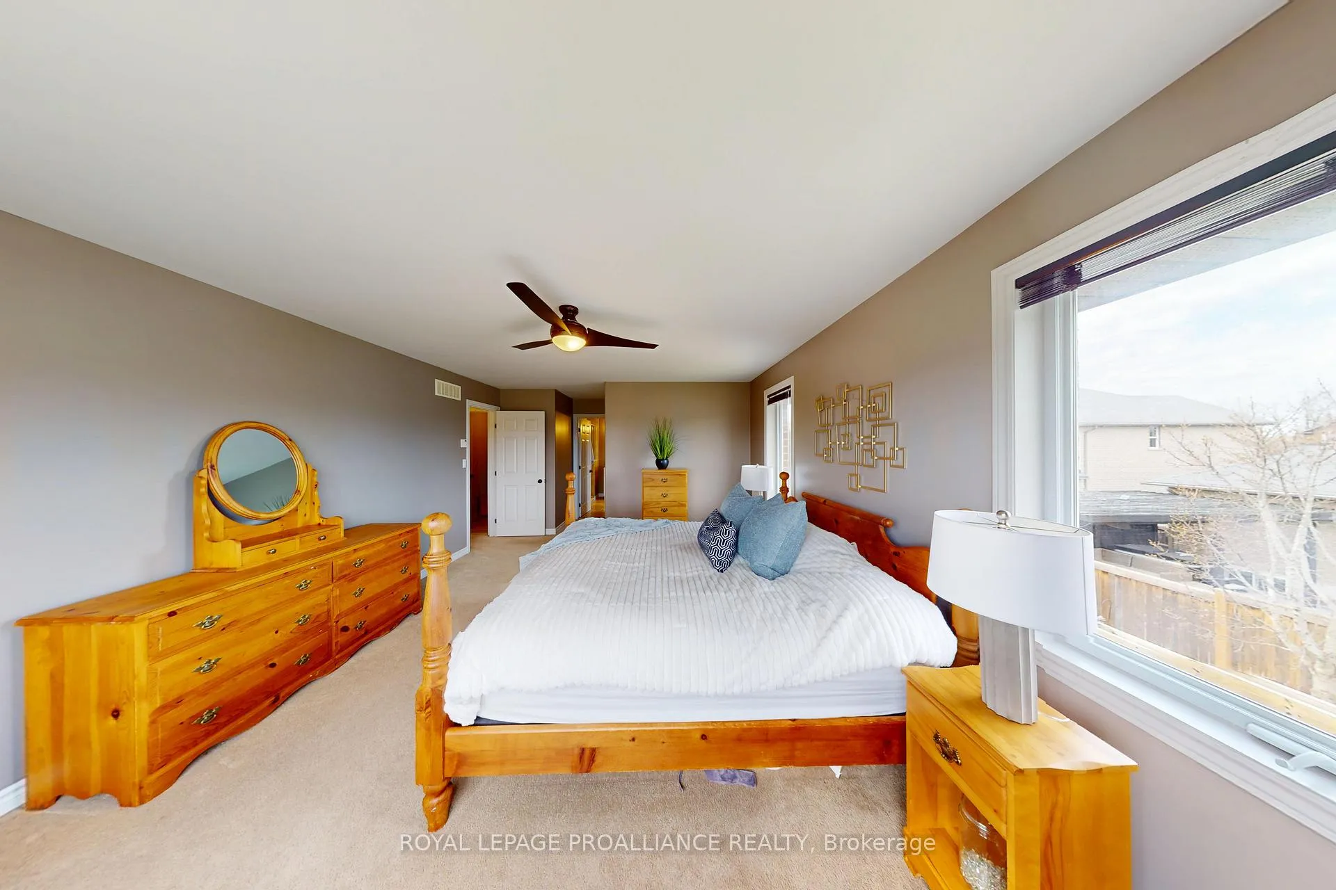 Photo 25 of 2 Meagher Place, Belleville, Belleville Ward — HOMEH