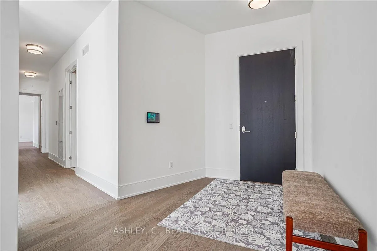 Photo 5 of Unit 823, 259 The Kingsway, Etobicoke, Edenbridge-Humber Valley — HOMEH