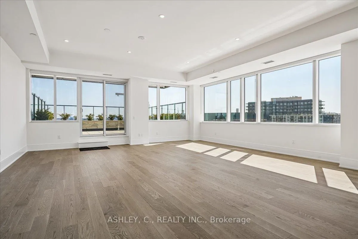 Photo 7 of Unit 823, 259 The Kingsway, Etobicoke, Edenbridge-Humber Valley — HOMEH