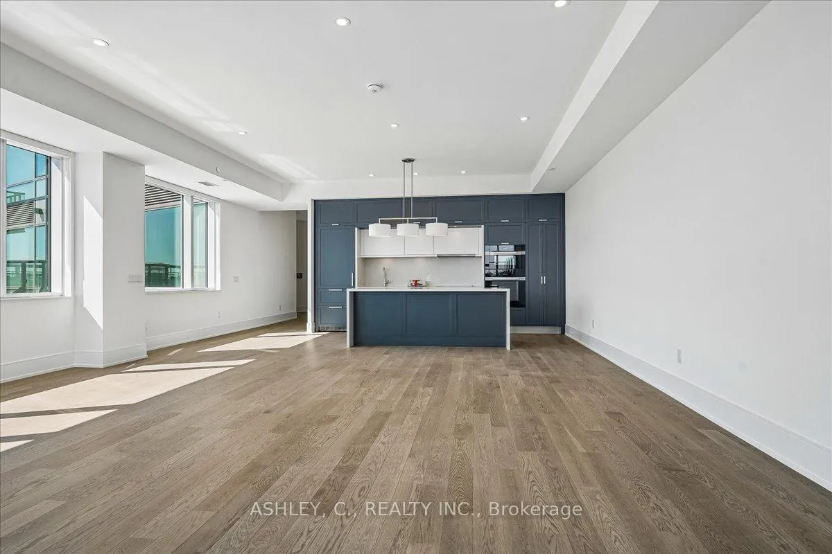 Photo 10 of Unit 823, 259 The Kingsway, Etobicoke, Edenbridge-Humber Valley — HOMEH