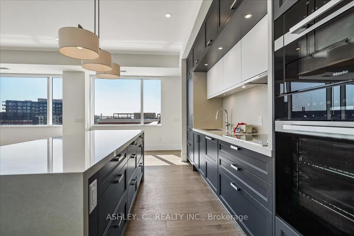 Photo 14 of Unit 823, 259 The Kingsway, Etobicoke, Edenbridge-Humber Valley — HOMEH