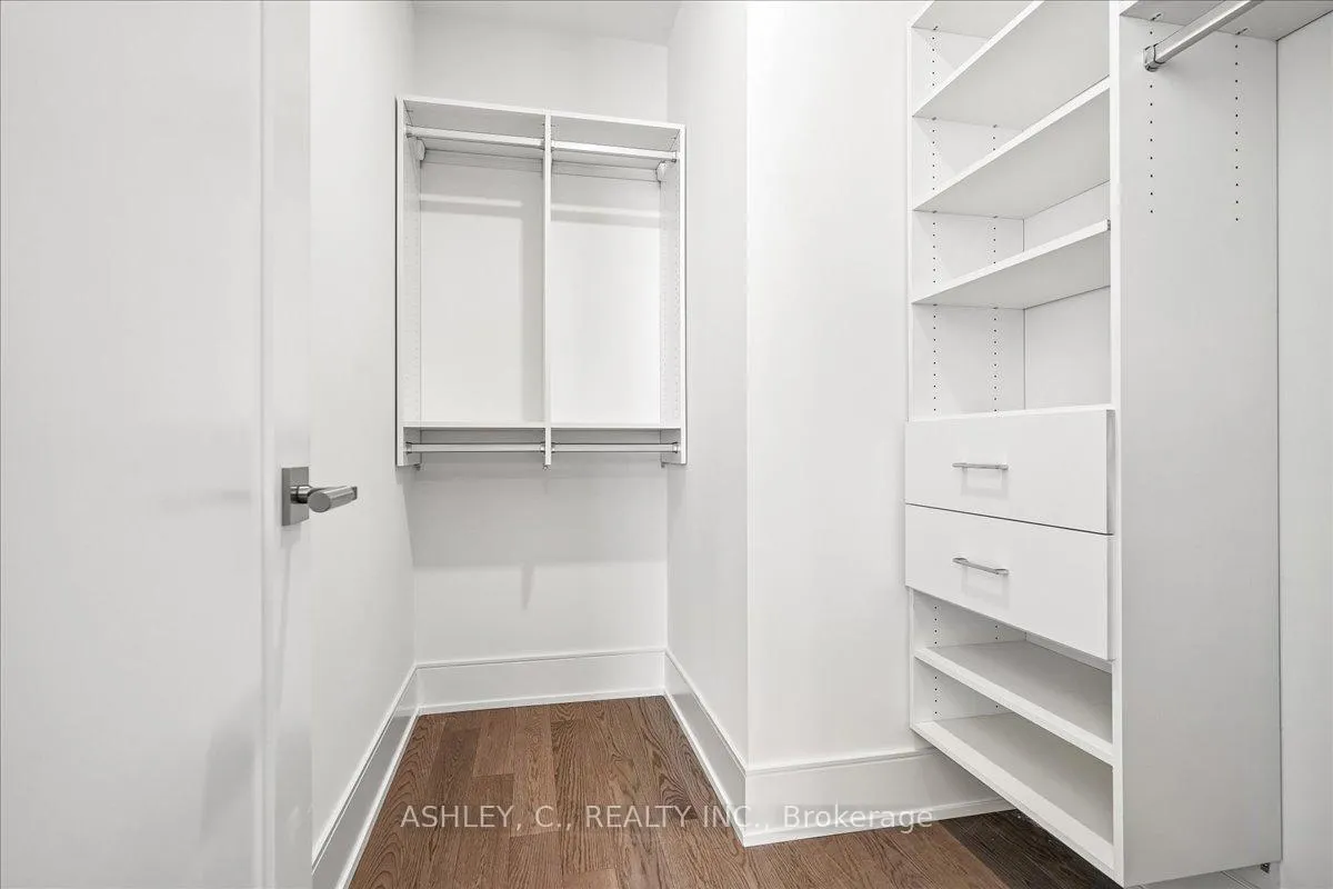 Photo 18 of Unit 823, 259 The Kingsway, Etobicoke, Edenbridge-Humber Valley — HOMEH