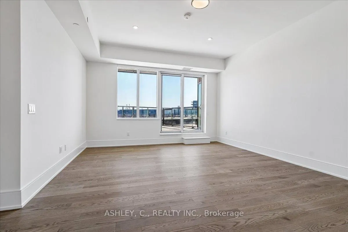 Photo 26 of Unit 823, 259 The Kingsway, Etobicoke, Edenbridge-Humber Valley — HOMEH
