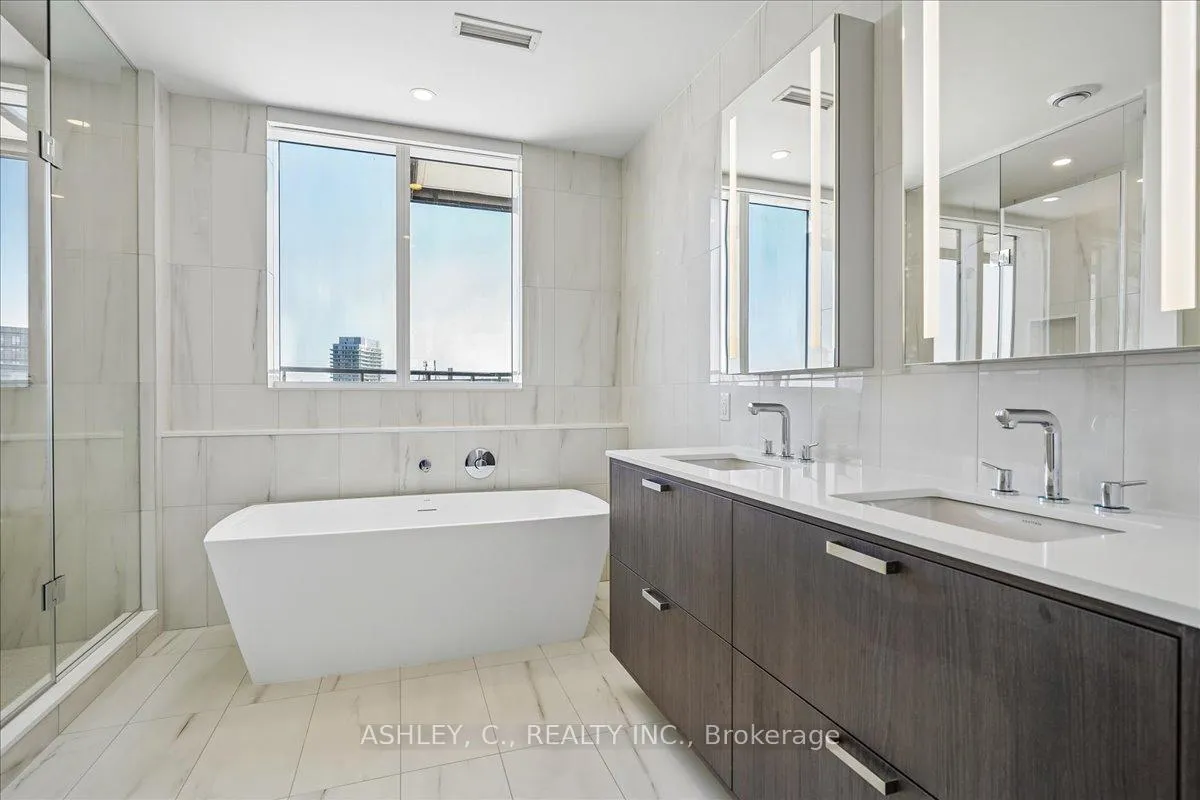 Photo 28 of Unit 823, 259 The Kingsway, Etobicoke, Edenbridge-Humber Valley — HOMEH