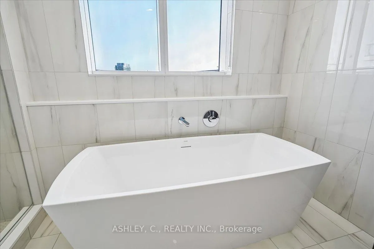 Photo 29 of Unit 823, 259 The Kingsway, Etobicoke, Edenbridge-Humber Valley — HOMEH