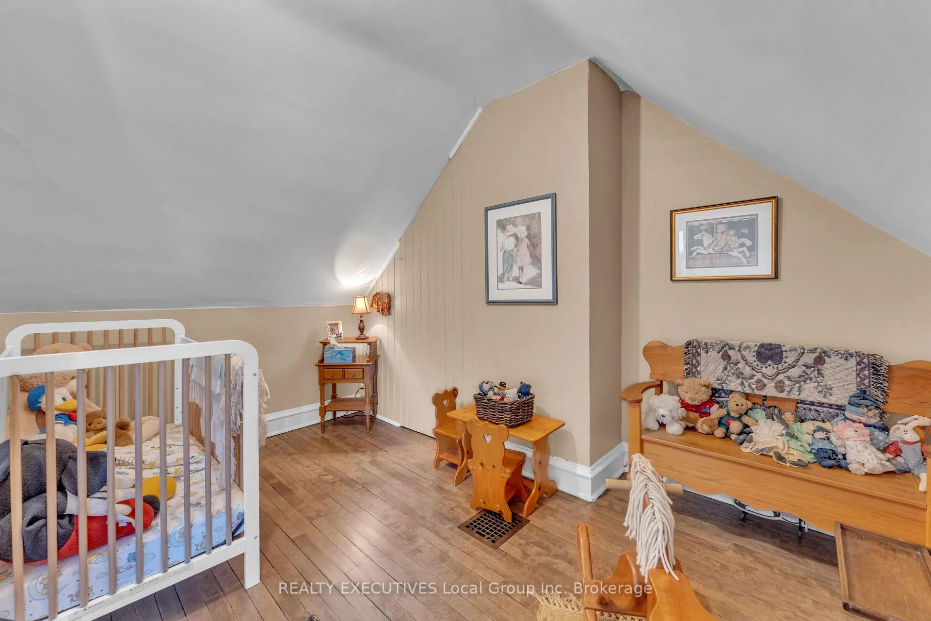 Photo 32 of 150 First Avenue E, North Bay, Central — HOMEH