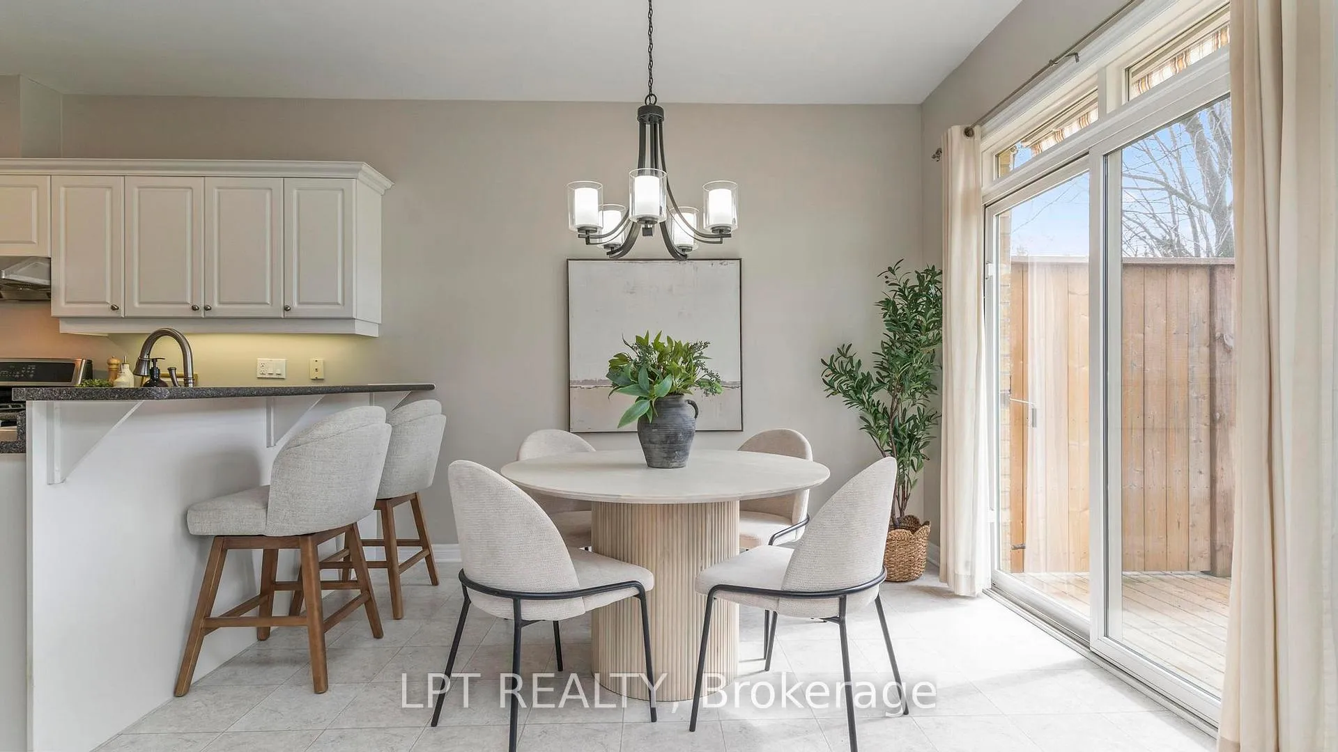Photo 11 of Unit 8, 21 St Johns Drive, Middlesex Centre, Arva — HOMEH