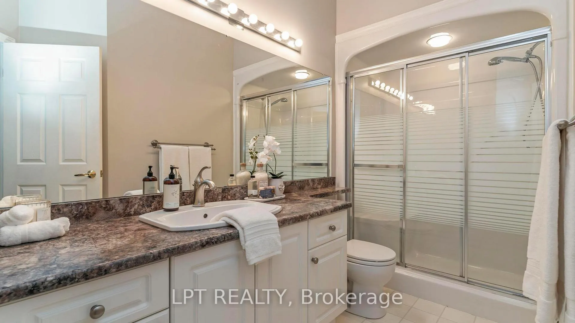 Photo 19 of Unit 8, 21 St Johns Drive, Middlesex Centre, Arva — HOMEH