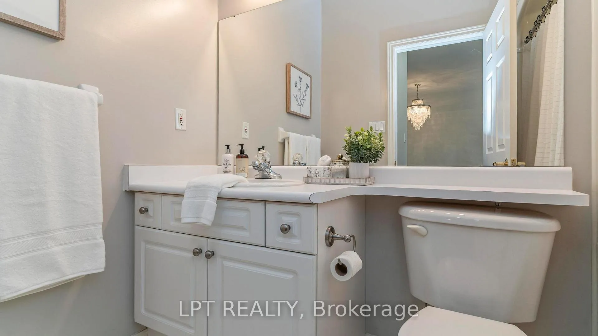 Photo 22 of Unit 8, 21 St Johns Drive, Middlesex Centre, Arva — HOMEH
