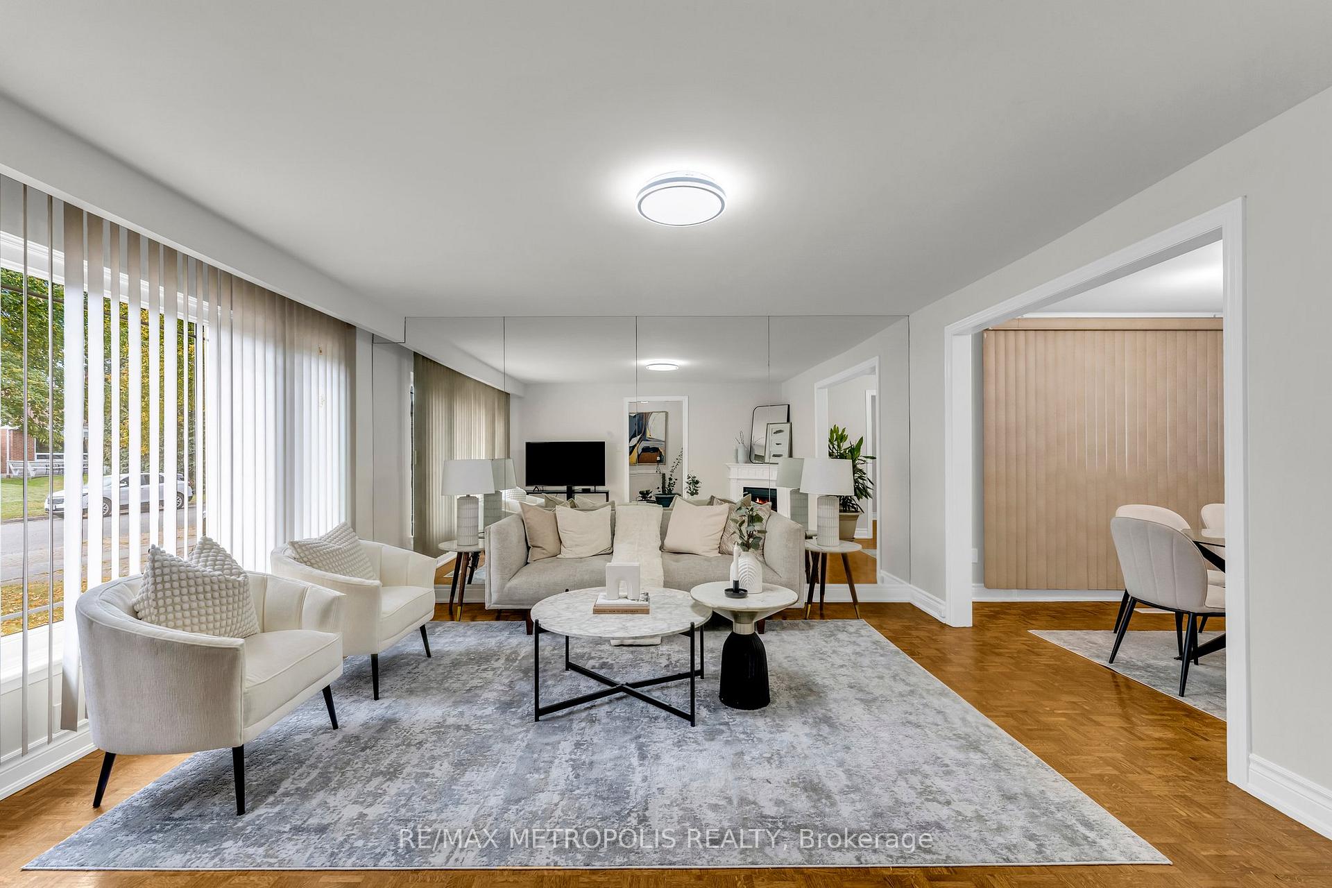 Photo 5 of 6 Danton Court, Ajax, South West — HOMEH