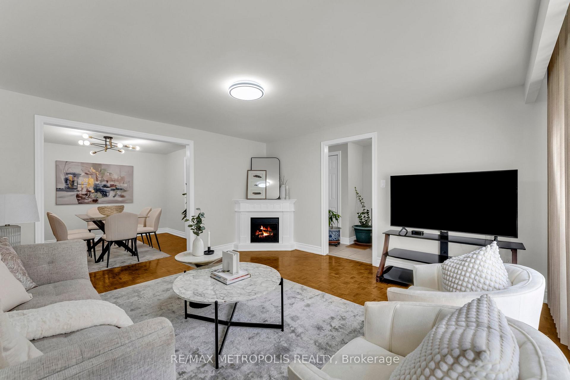 Photo 7 of 6 Danton Court, Ajax, South West — HOMEH