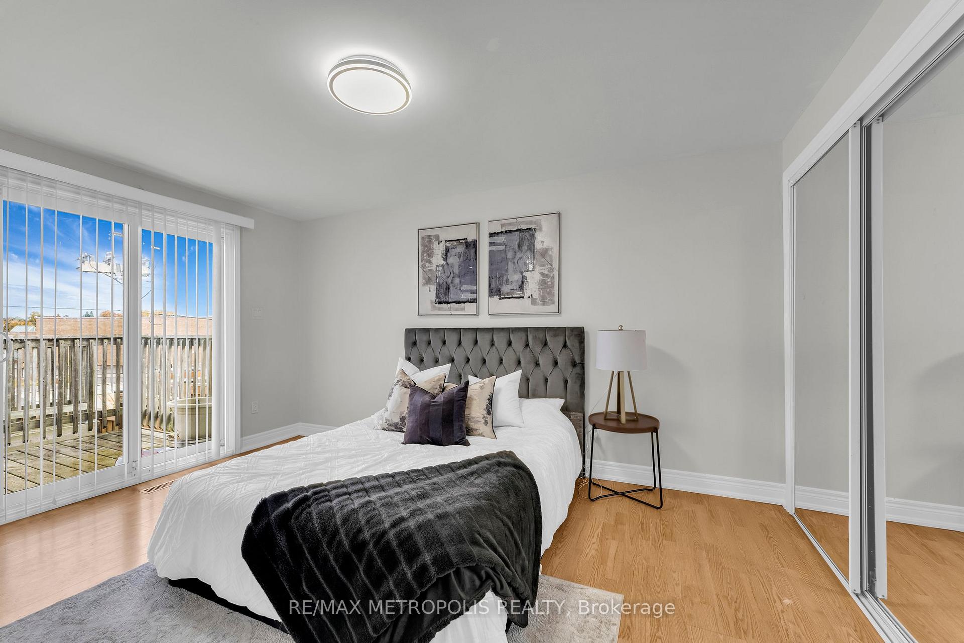 Photo 13 of 6 Danton Court, Ajax, South West — HOMEH
