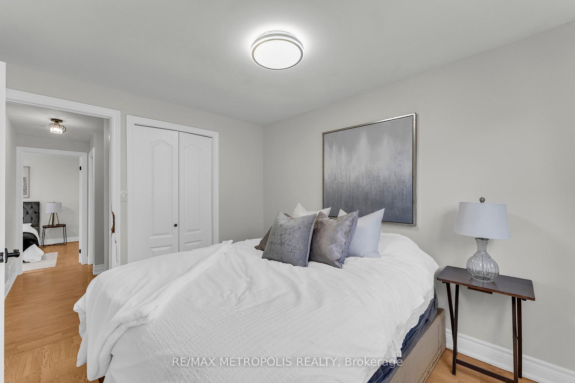 Photo 17 of 6 Danton Court, Ajax, South West — HOMEH