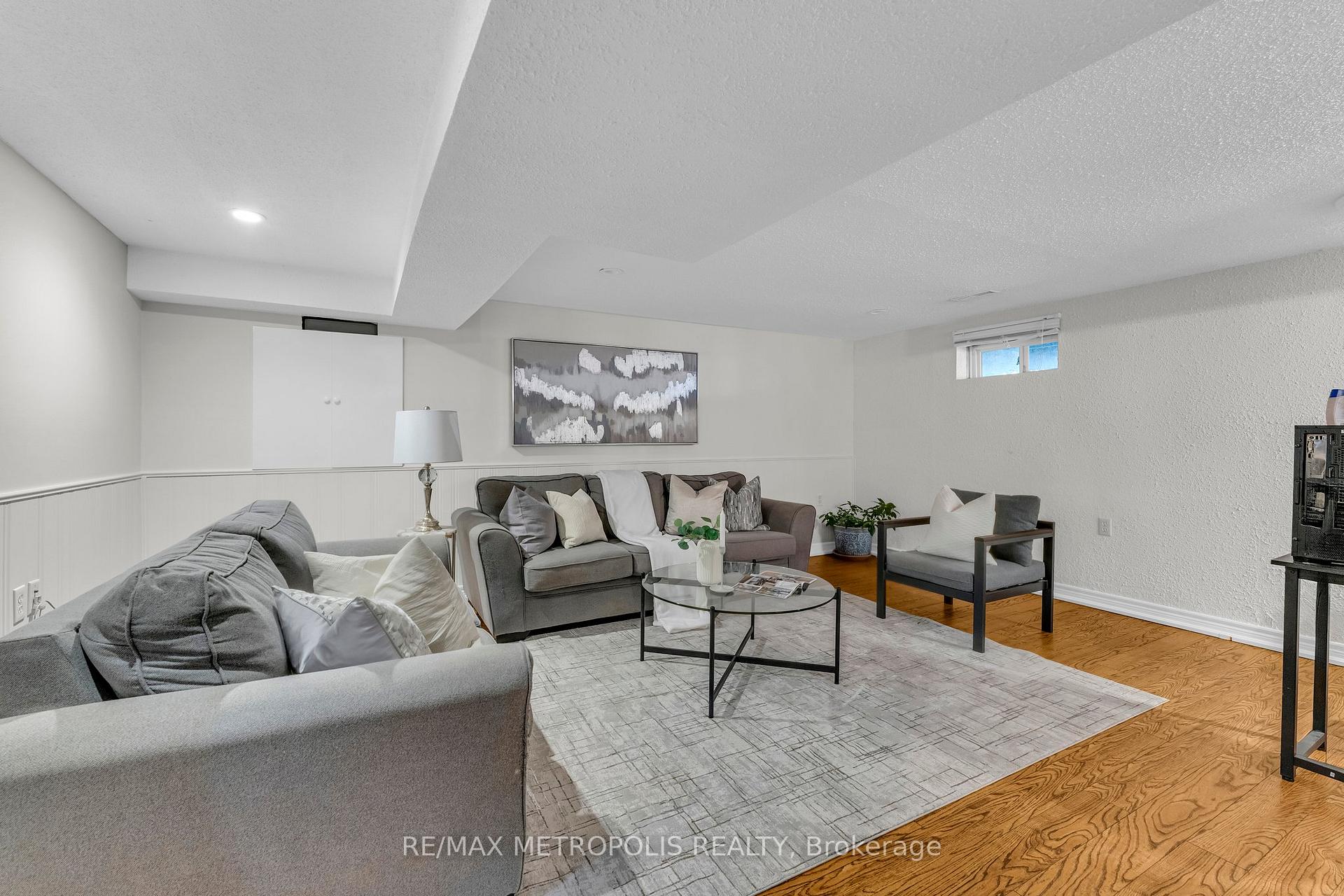 Photo 19 of 6 Danton Court, Ajax, South West — HOMEH