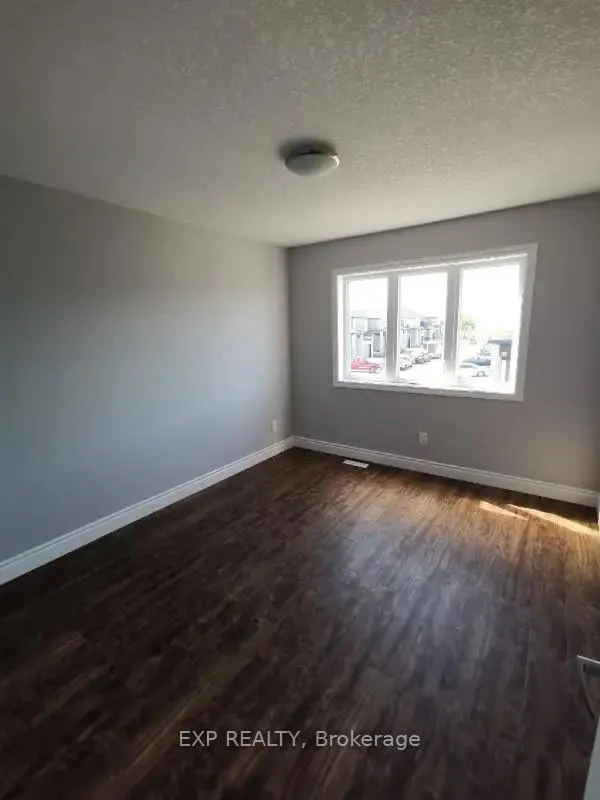 Photo 7 of Unit 51, 3560 Singleton Avenue, London, South W — HOMEH