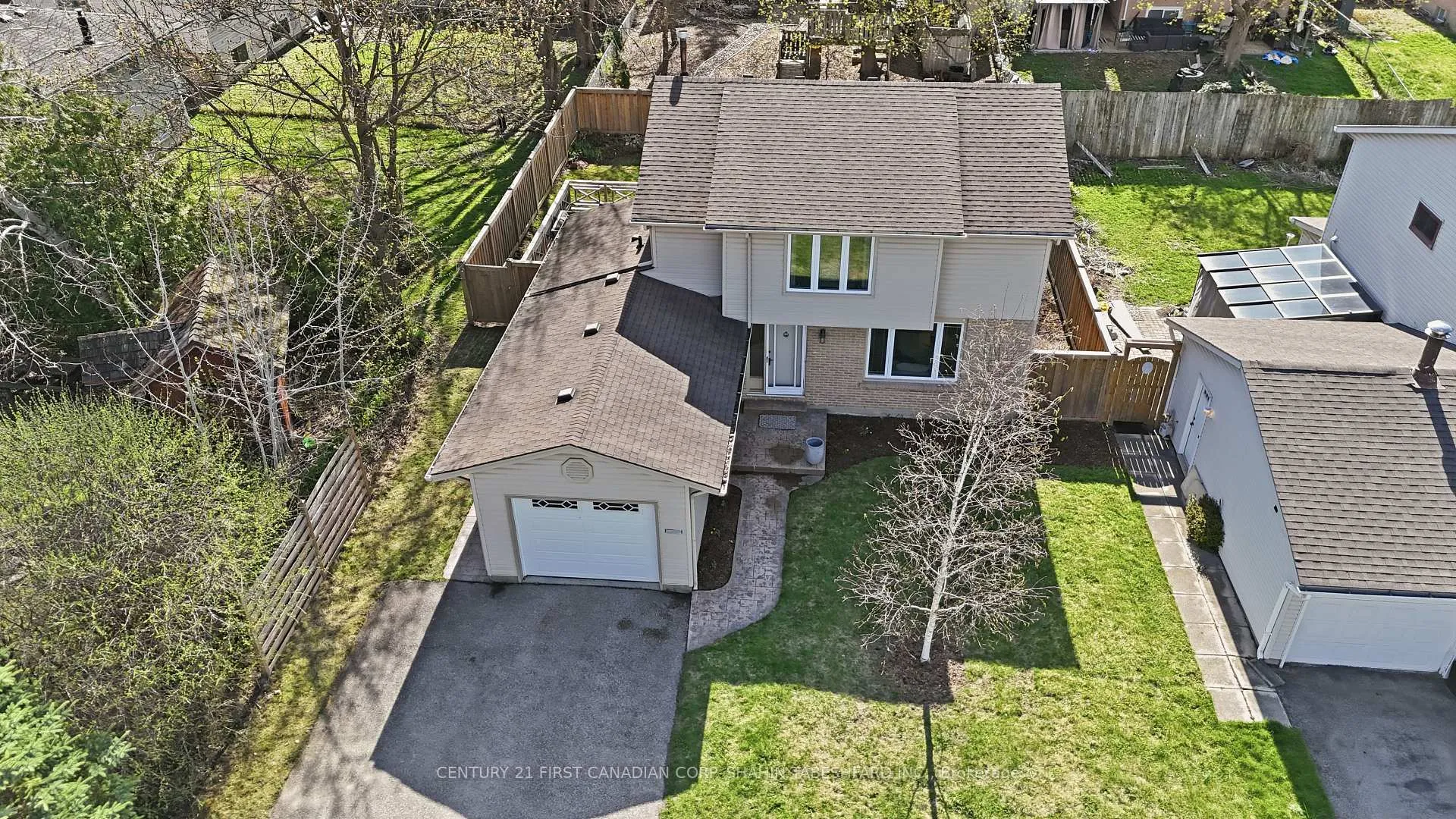 Photo 27 of 45 Cottonwood Crescent, London, North F — HOMEH
