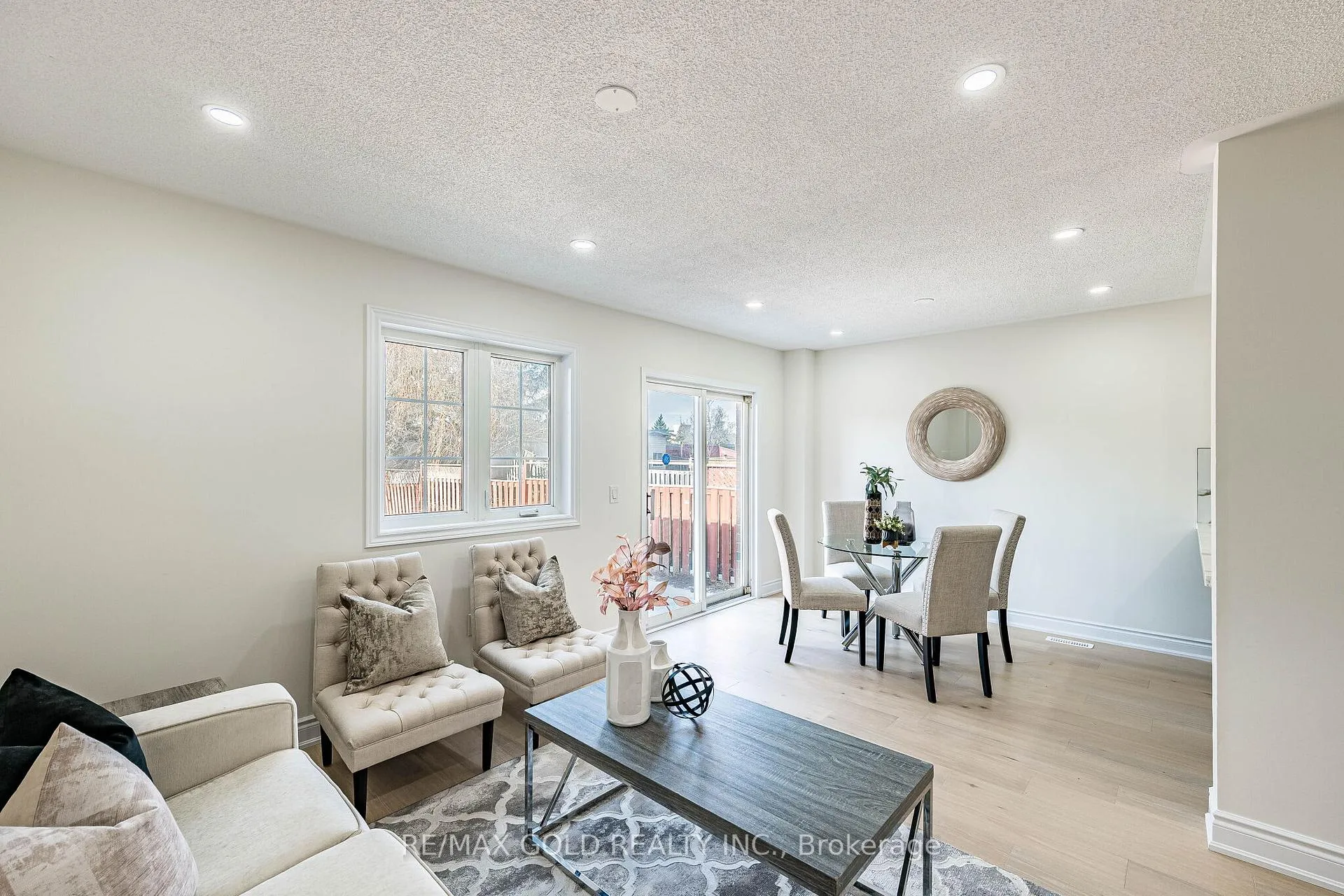 Photo 8 of 110 Sandyshores Drive, Brampton, Sandringham-Wellington — HOMEH
