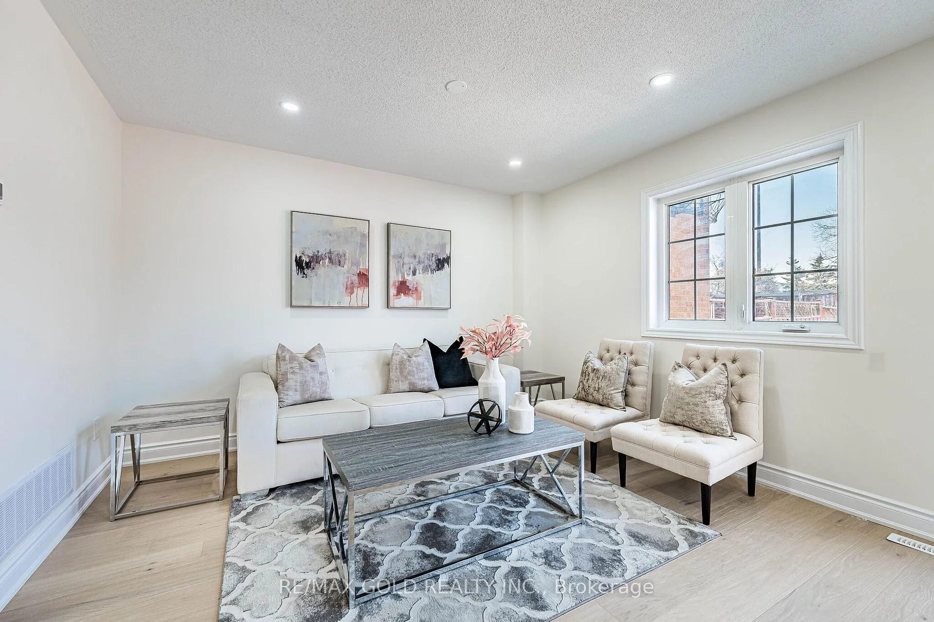 Photo 12 of 110 Sandyshores Drive, Brampton, Sandringham-Wellington — HOMEH
