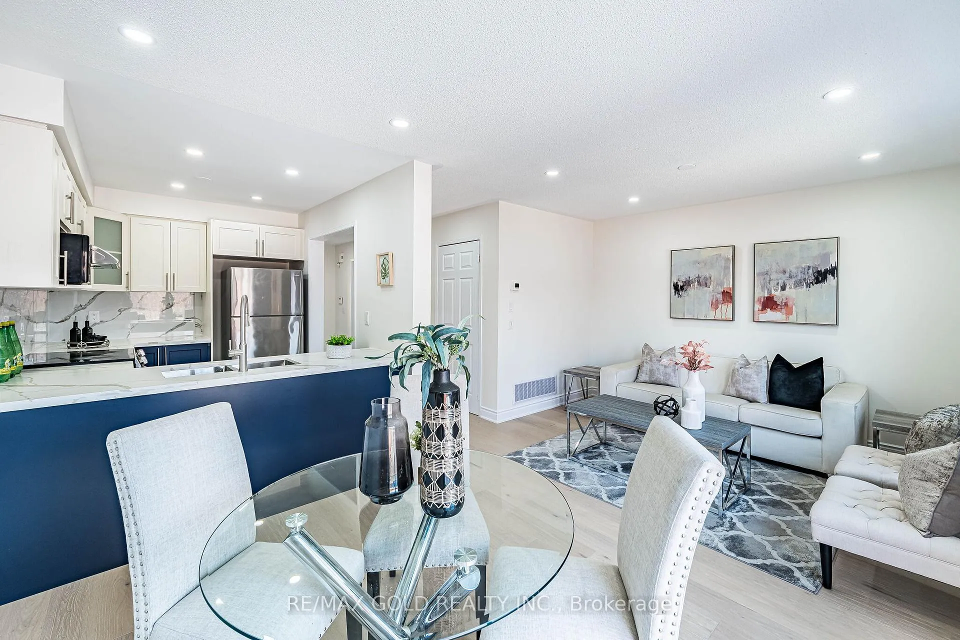 Photo 13 of 110 Sandyshores Drive, Brampton, Sandringham-Wellington — HOMEH