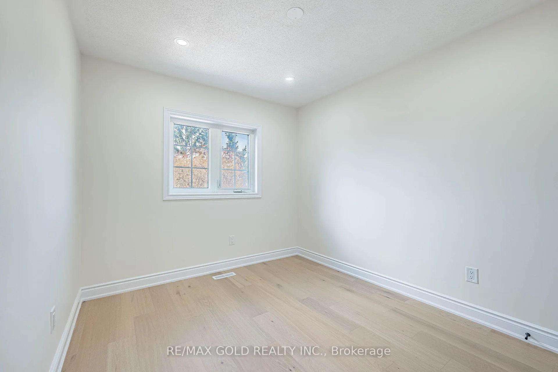 Photo 29 of 110 Sandyshores Drive, Brampton, Sandringham-Wellington — HOMEH