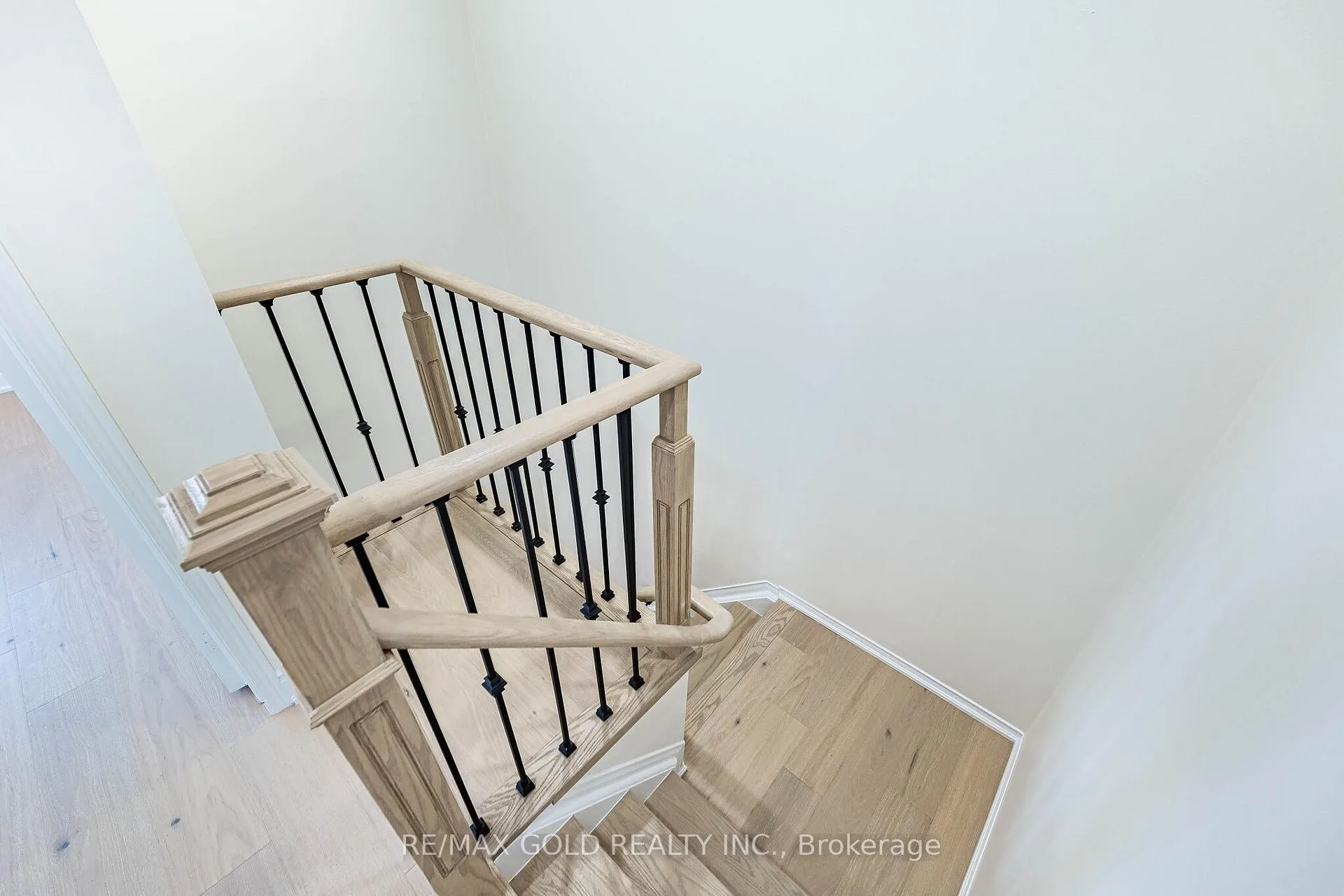 Photo 31 of 110 Sandyshores Drive, Brampton, Sandringham-Wellington — HOMEH