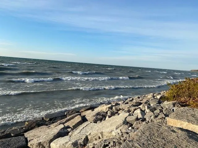 Photo 11 of 204 Suzanne Mess Boulevard, Cobourg — HOMEH