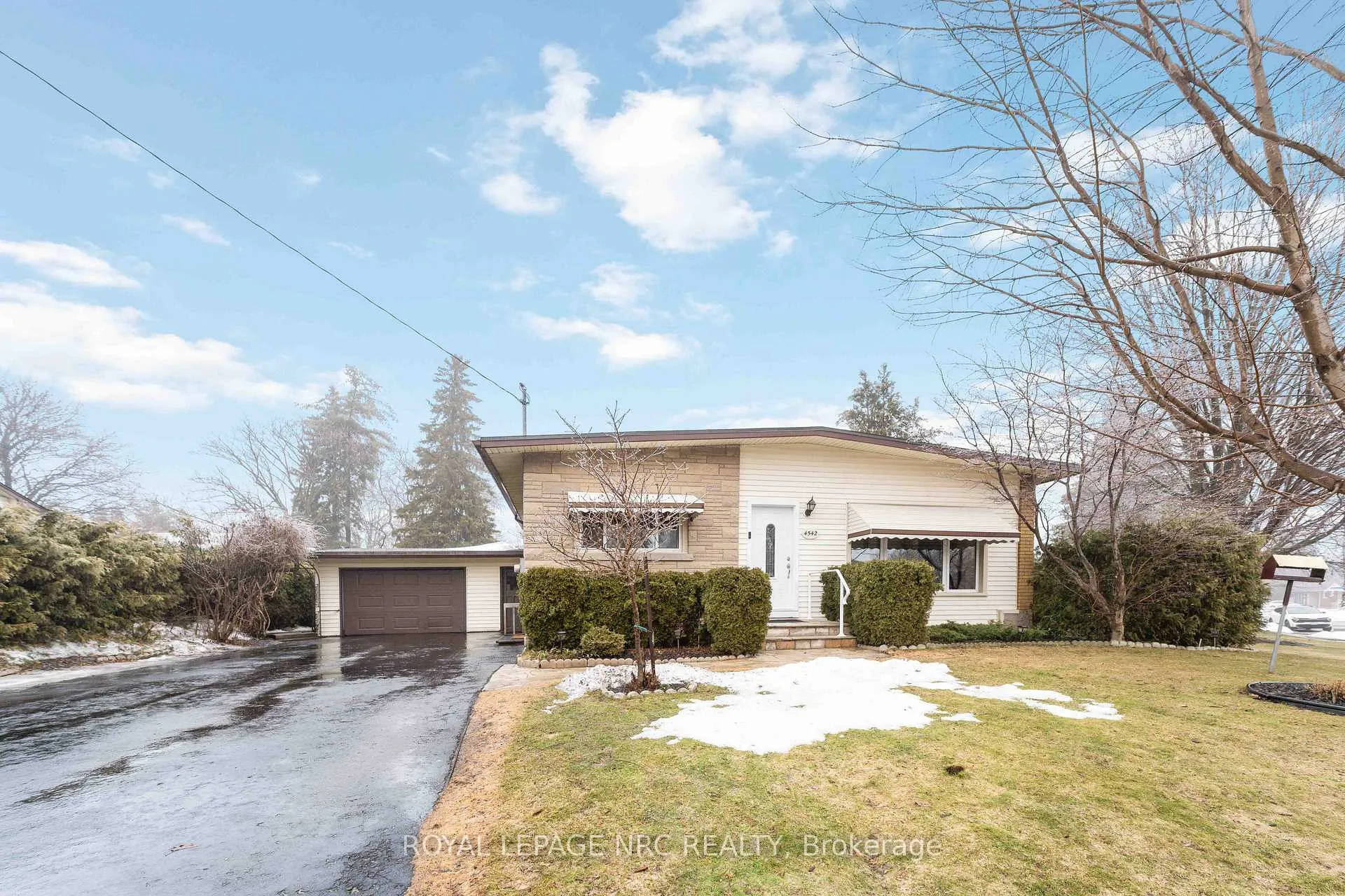 Photo 1 of 4542 Nancy Drive, Niagara Falls, Morrison — HOMEH