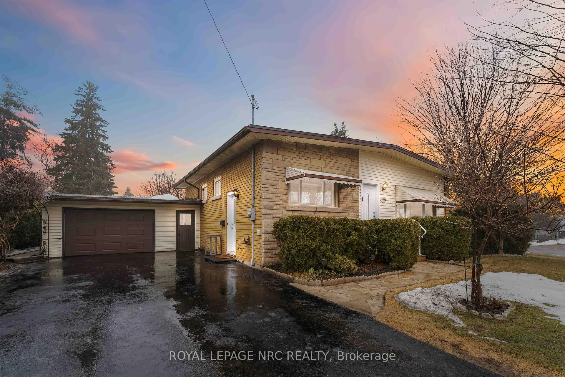 Photo 2 of 4542 Nancy Drive, Niagara Falls, Morrison — HOMEH