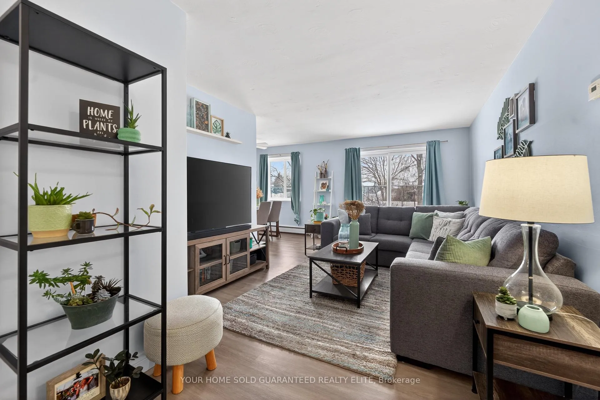 Photo 1 of Unit 10, 456 Carlton Street, St. Catharines, Facer — HOMEH