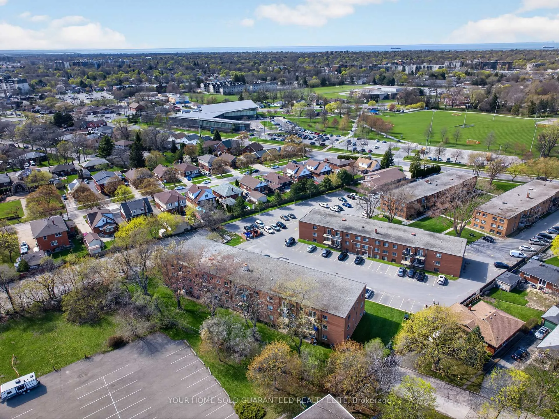 Photo 20 of Unit 10, 456 Carlton Street, St. Catharines, Facer — HOMEH