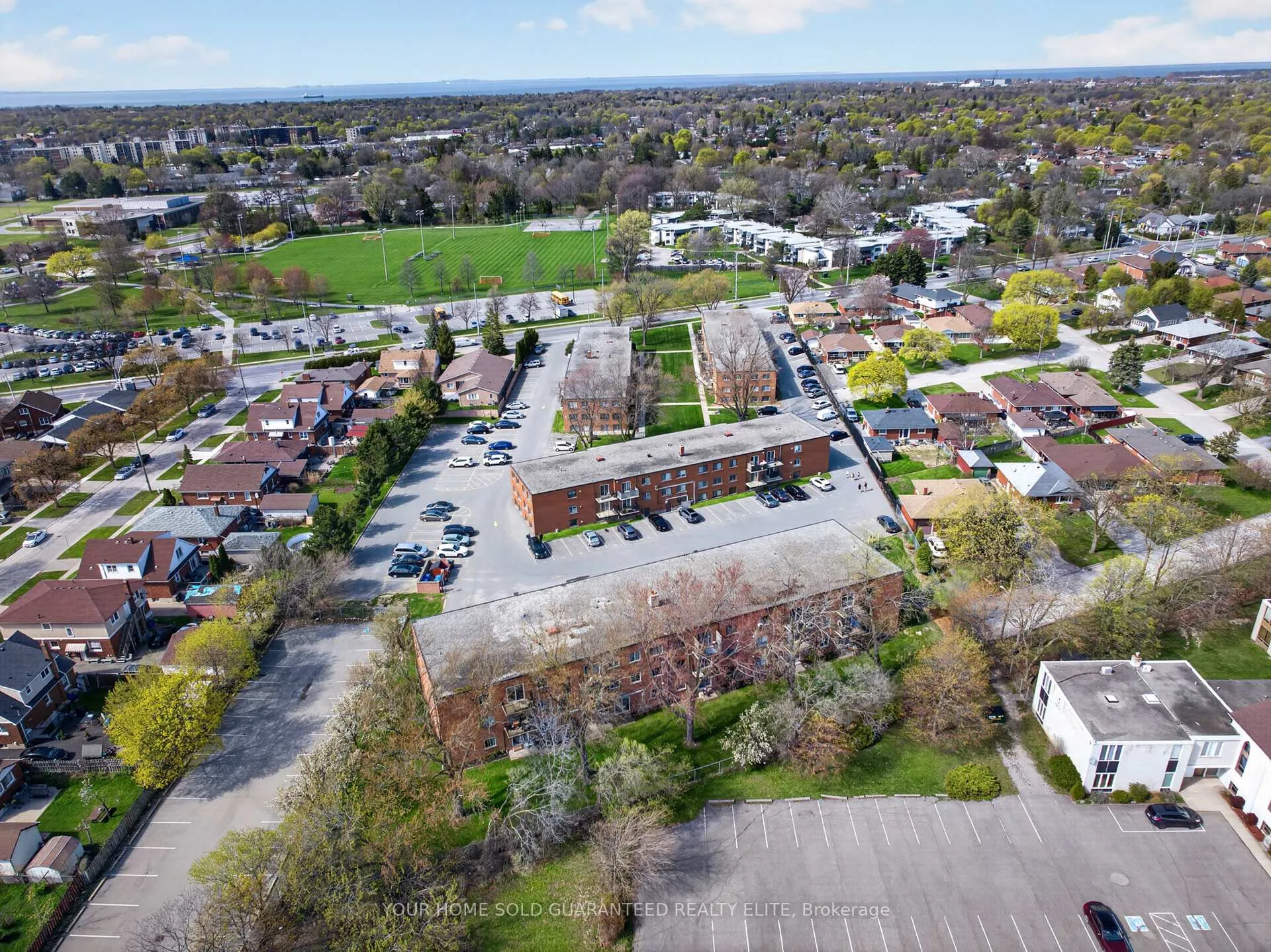 Photo 21 of Unit 10, 456 Carlton Street, St. Catharines, Facer — HOMEH