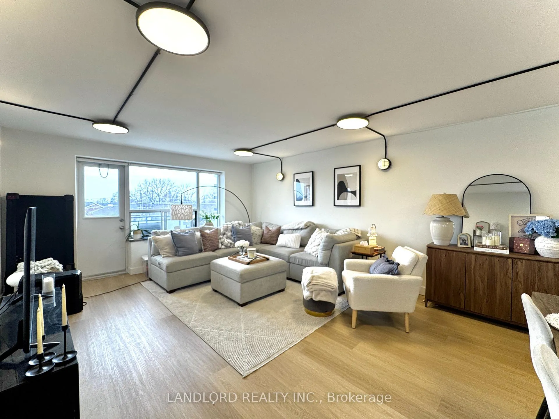 Photo 1 of Unit 102, 420 Eglinton Avenue E, Toronto, Mount Pleasant East — HOMEH