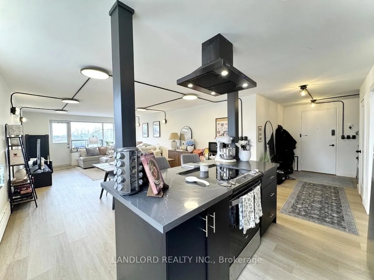 Photo 10 of Unit 102, 420 Eglinton Avenue E, Toronto, Mount Pleasant East — HOMEH
