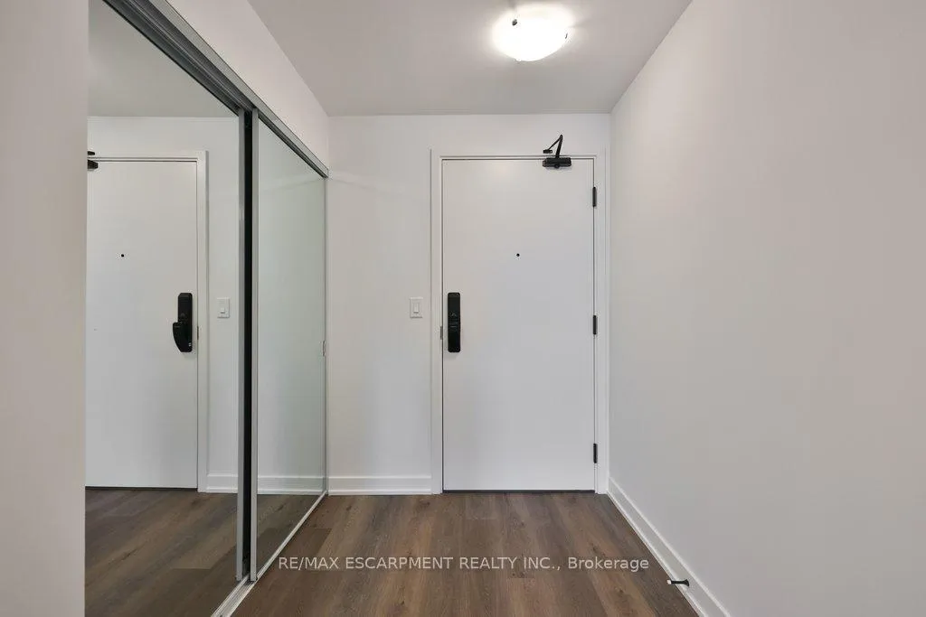 Photo 3 of Unit 304, 2075 Lakeshore Road, Burlington, Brant — HOMEH