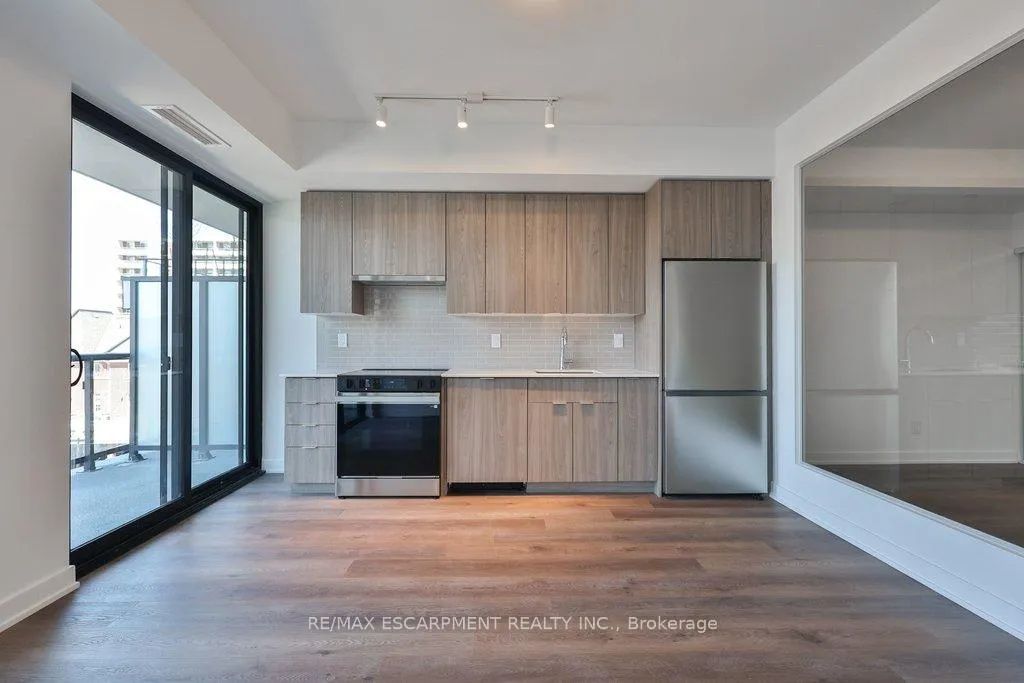 Photo 10 of Unit 304, 2075 Lakeshore Road, Burlington, Brant — HOMEH