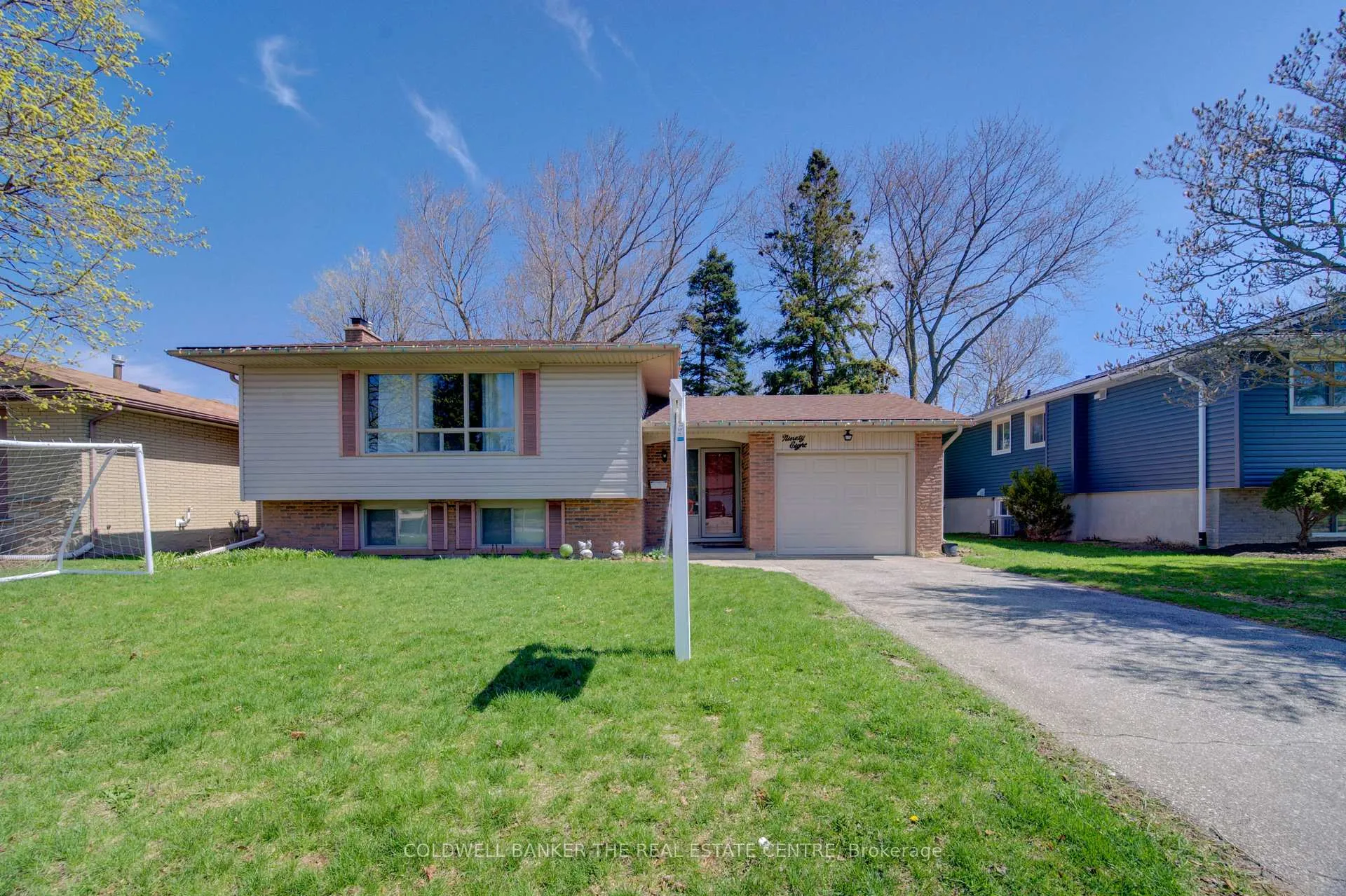 Photo 1 of 98 Shea Crescent, Kitchener — HOMEH