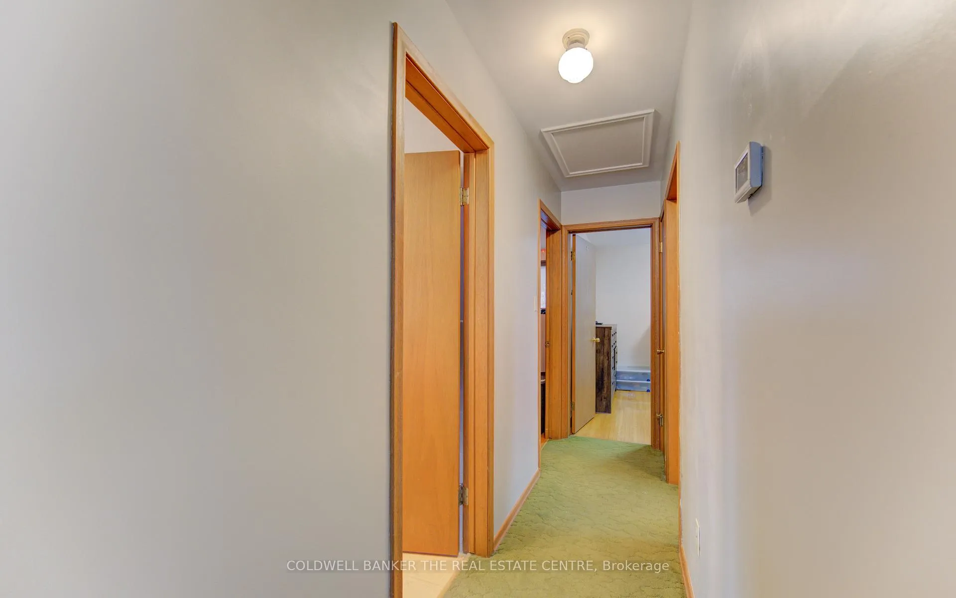 Photo 11 of 98 Shea Crescent, Kitchener — HOMEH