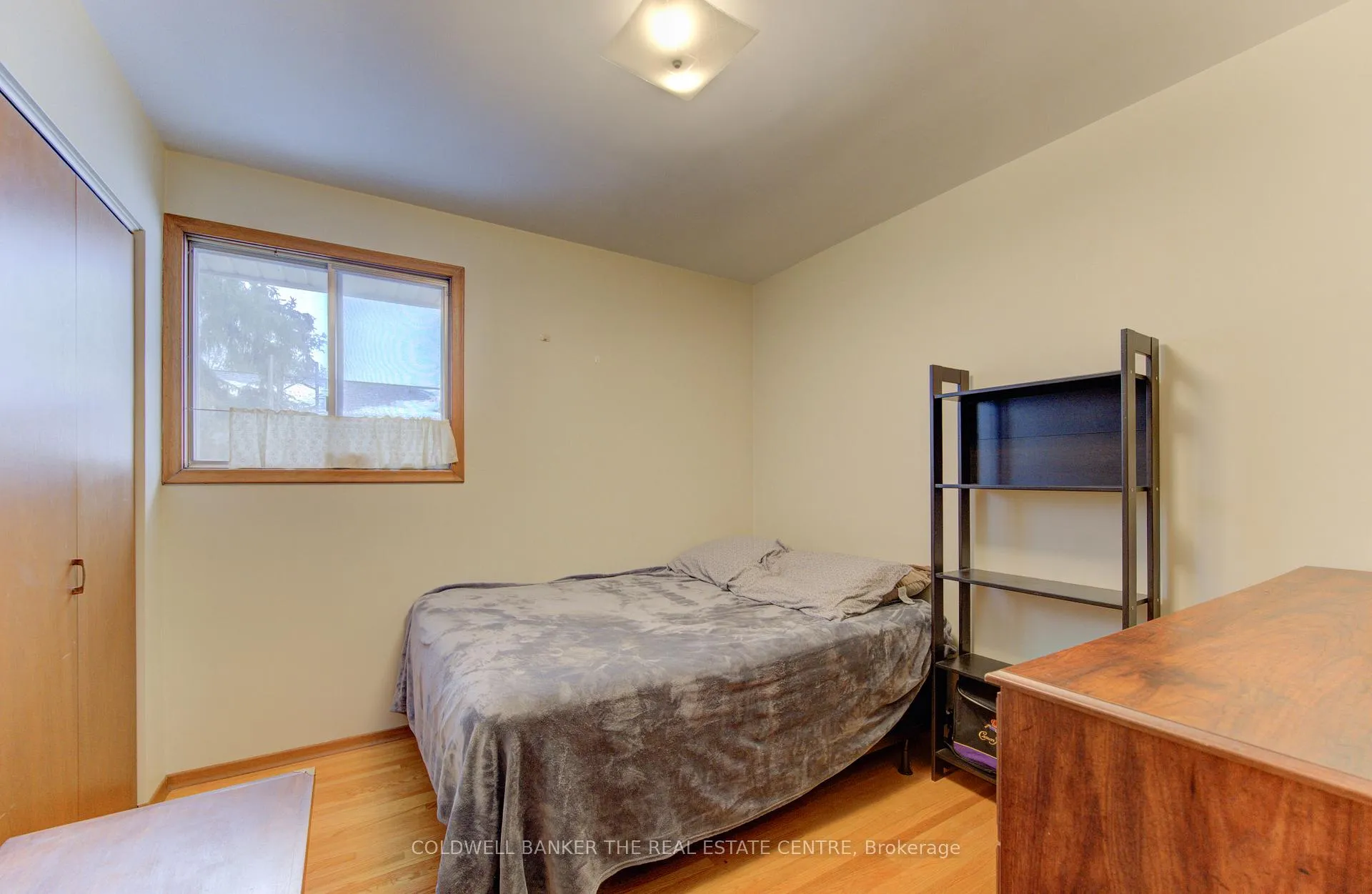 Photo 13 of 98 Shea Crescent, Kitchener — HOMEH