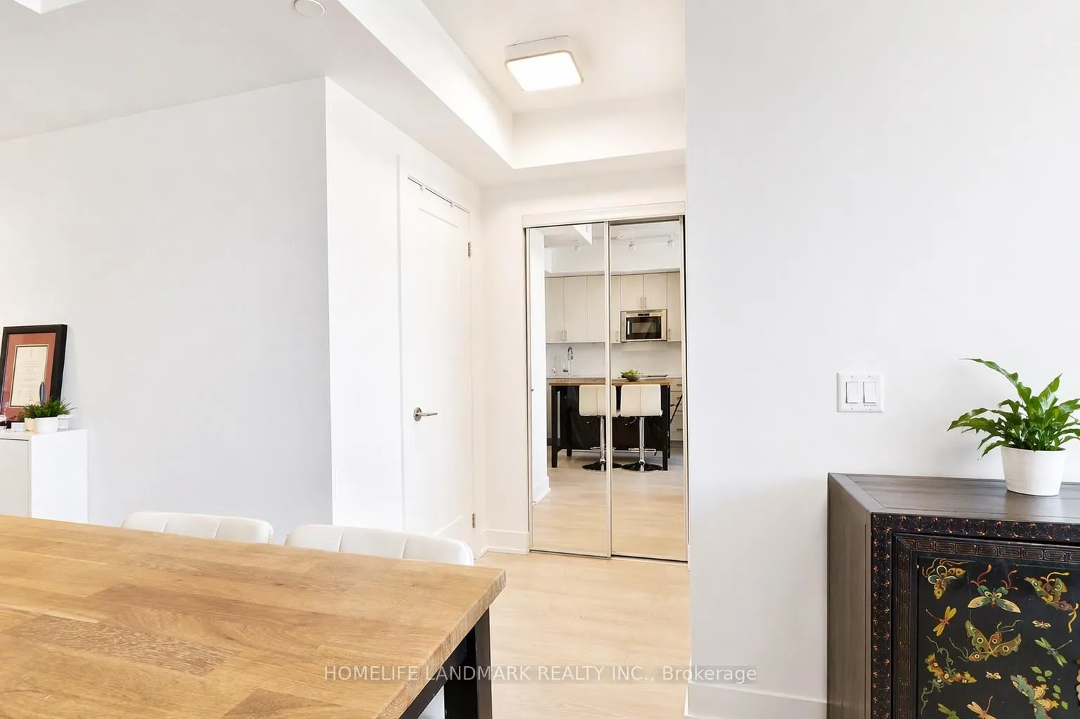 Photo 10 of Unit 2103, 2545 Simcoe Street N, Oshawa, Windfields — HOMEH