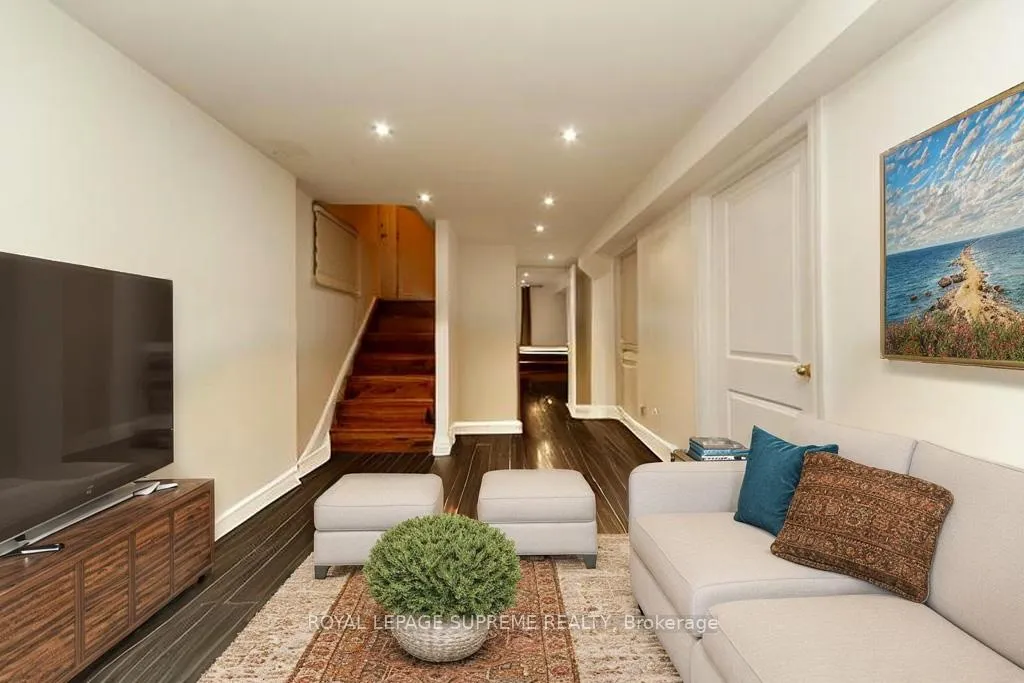 Photo 15 of 109 Regina Avenue, Toronto, Englemount-Lawrence — HOMEH