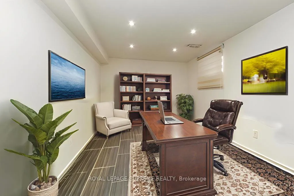 Photo 16 of 109 Regina Avenue, Toronto, Englemount-Lawrence — HOMEH